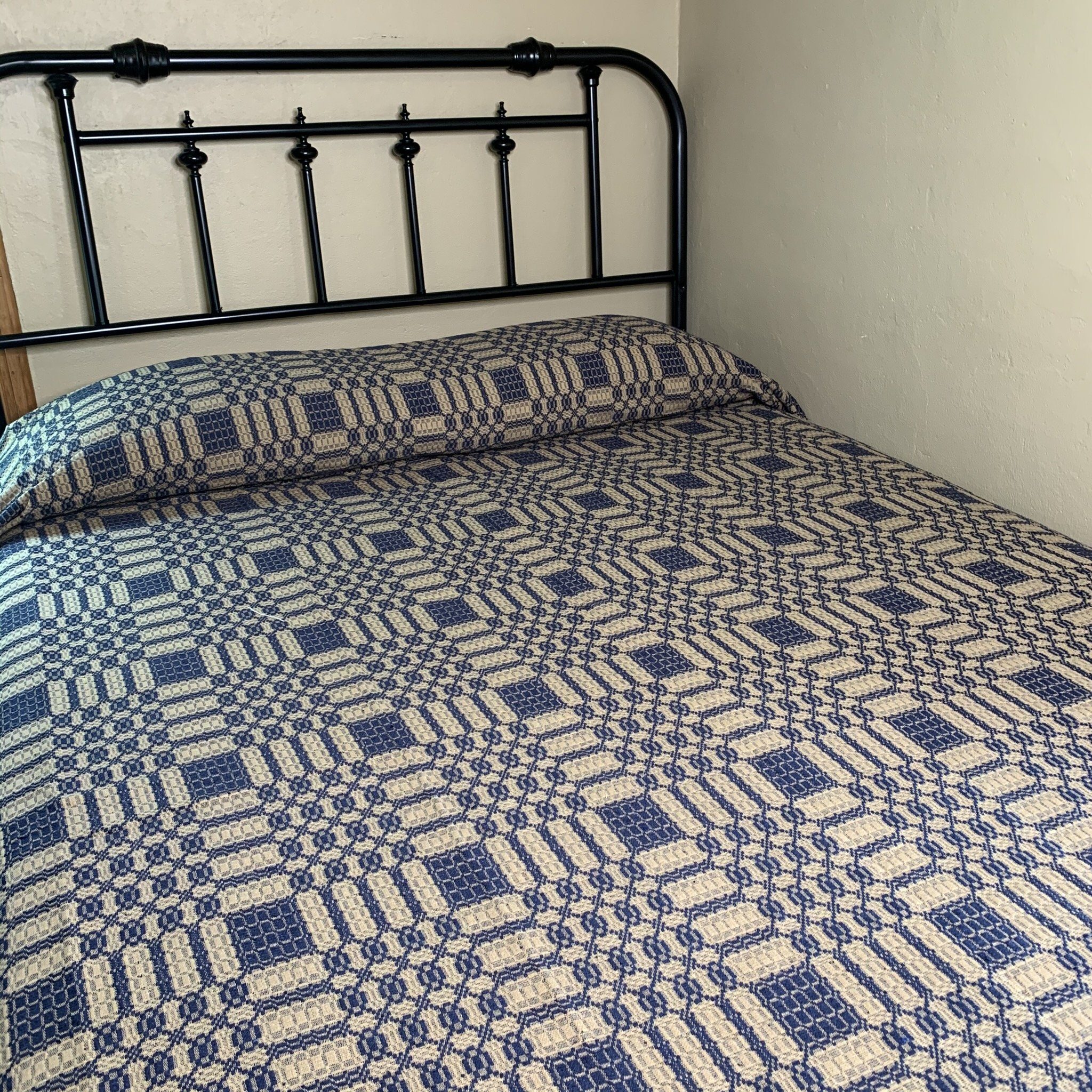 Woven Coverlets: Timeless Charm for Cozy Home Decor